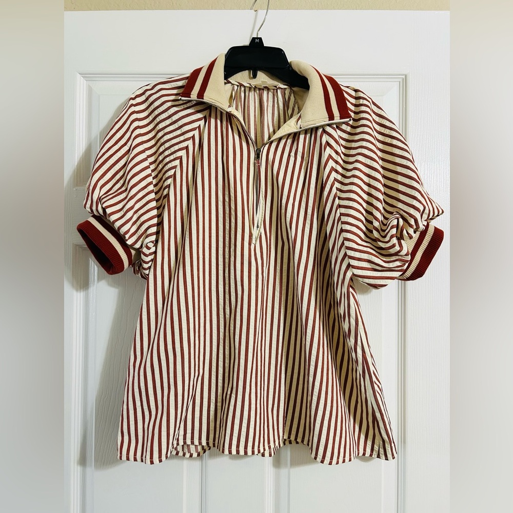 NEW ENTRO • Women’s Red and Cream Striped Top • Size Medium